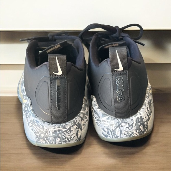 Nike Men’s Zoom Trout 4 Turf Black Grey Sneakers Size 8.5. - Picture 3 of 5